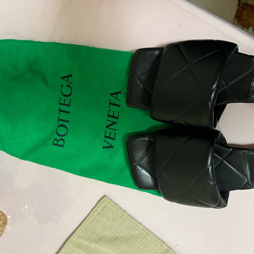 Bottega Veneta Black Quilted Sandals